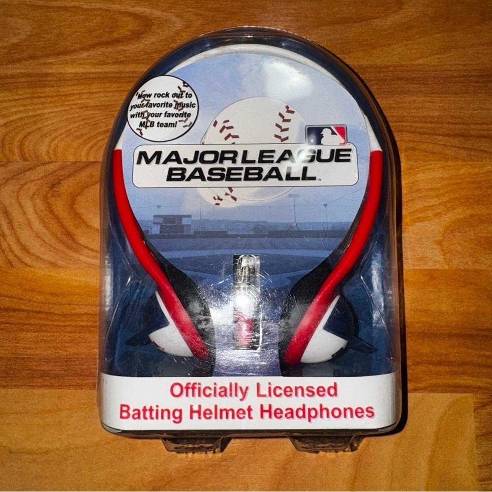 NEW MLB Officially Licensed Major League Baseball Boston Red Sox Batting Helmet